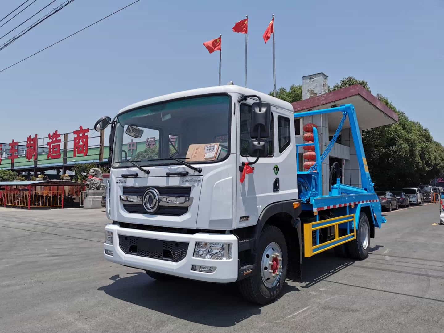 东风8方摆臂垃圾车