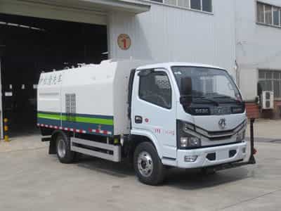 东风多利卡护栏清洗车