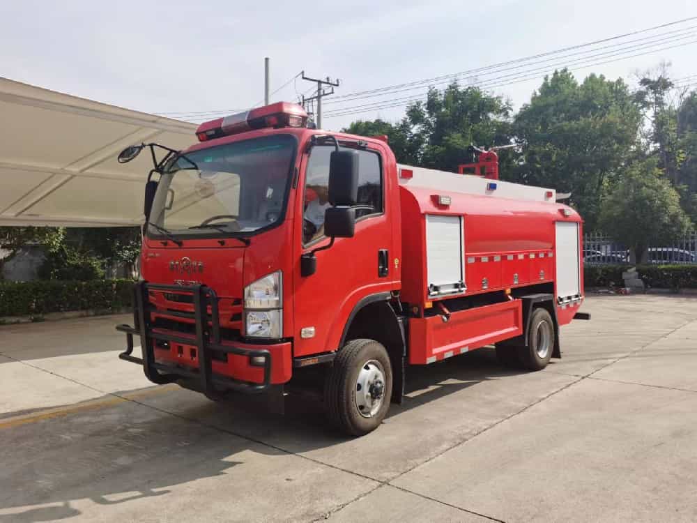 庆铃四驱5吨供水车