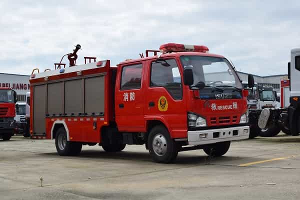 五十铃2吨水罐消防车